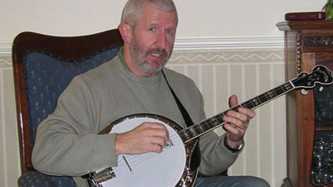 Kieran Hanrahan plays Irish Music on the Deering Calico