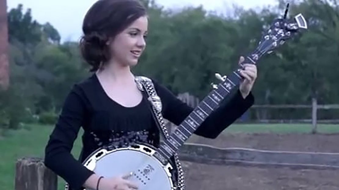Deering Sierra Electro Acoustic 5 String Banjo