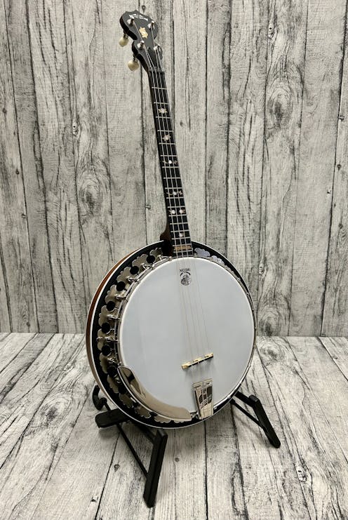 Deering Boston 17 Fret Banjo with Hard Case - Commission Sale