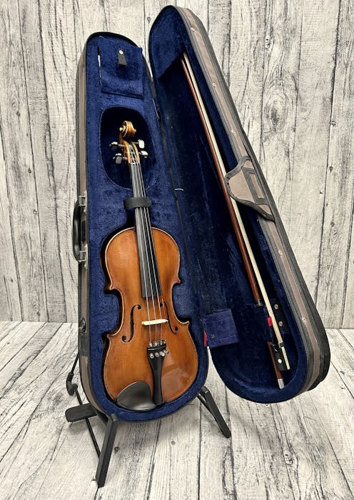 Unknown 4/4 Violin with Bow and Semi Rigid Case - Commission Sale