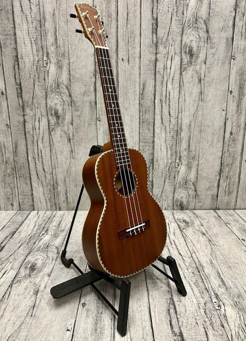 Mainland Classic Mahogany Tenor Ukulele with TGI Hard Case - Commission Sale
