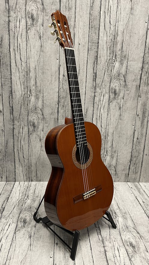 Alhambra 4/4 Alhambra Classical Guitar with Hard Case - Commission Sale