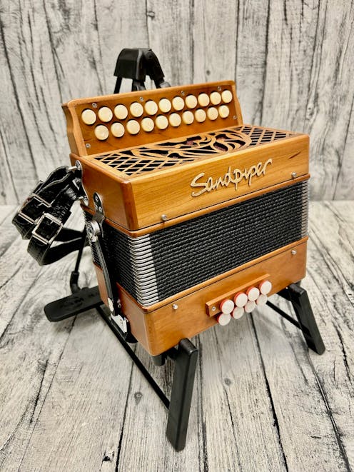 Sandpiper D/G Melodeon with Gig Bag