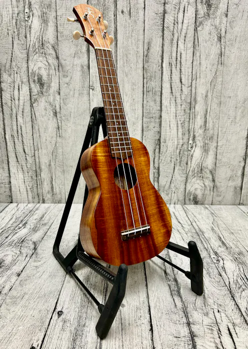 aNueNue Oahu Koa 1 Soprano Ukulele with Gig Bag - Commission Sale