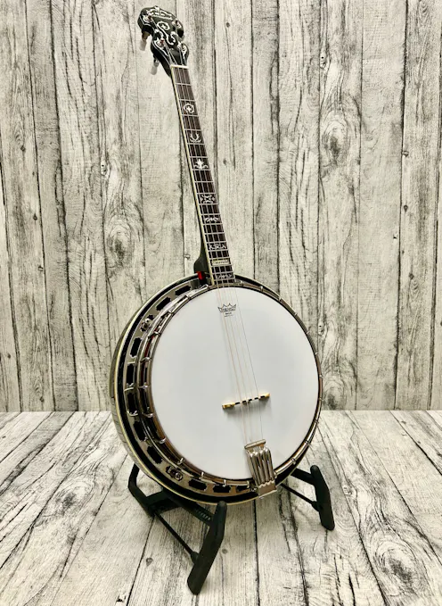 Heartwood Emerald 17 Fret Resonator Tenor Banjo with Gig Bag - Commission Sale