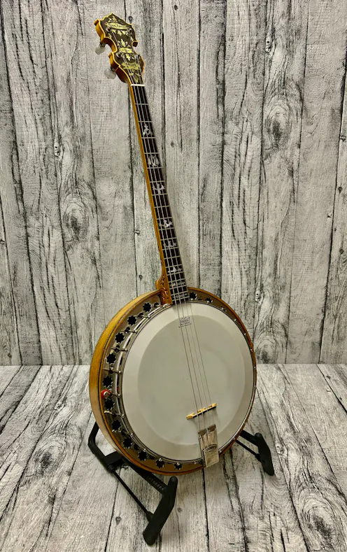 Bruno Royal Artist 19 Fret Tenor Banjo with Hard Case