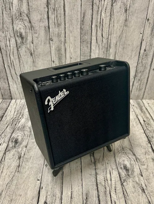 Fender Mustang LT25 Guitar Amplifier - Commission Sale
