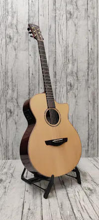 Faith FVHG Venus Concert Hi-Gloss Acoustic Guitar With Hardshell Case - Commission Sale